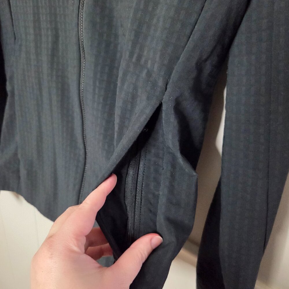 Janji Solid Black Zip Waterproof Running Jacket - image 4